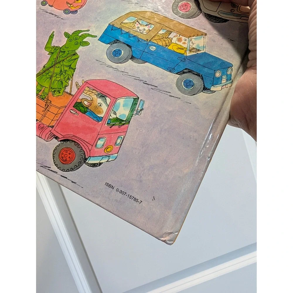 Richard Scarry's Cars and Trucks and Things That Go Golden Book Hardcover
